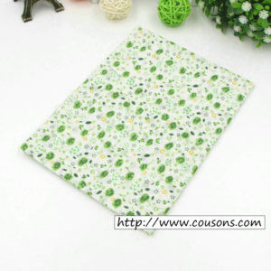 02 - tissu vert - collection Alchemille - petites fleurs vertes